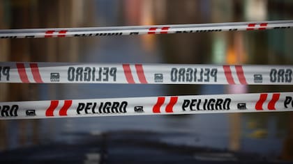 Cerca 50 familias quedaron aisladas y sin luz tras deslizamiento de tierra en Villarrica