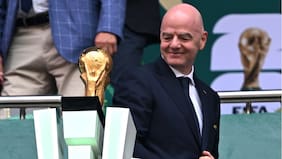 Desde España exigen la salida de Gianni Infantino de la FIFA: “Le ha llegado su momento”