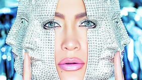 JLo le sacó la máscara a Di Mondo