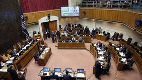 Parlamentarios vota sobre el retiro del 10% de fondos de las AFP