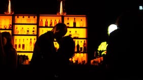 Fiestas para solteros de verano en Santiago: app promete revolucionar las citas