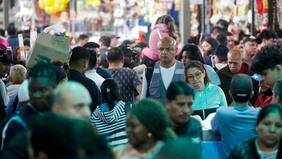 Exministro de Piñera a favor de formalizar inmigrantes irregulares: dice que “falta mucha mano de obra”