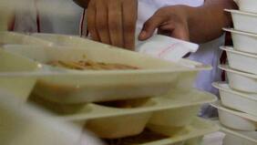 ¿$3.500 millones por 30 raciones?: Junaeb responde a “gravísima acusación” contra el organismo