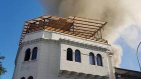 Mujer falleció en incendio que afectó a un hotel de Santiago