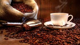 Descubrió que su esposo era infiel con ayuda de ChatGPT: la IA le habría leído su café