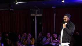 Esteban Düch saca carcajadas explicando cómo se ha chilenizado