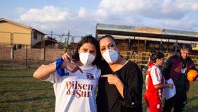 Alondra Arellano y Marisela Santibáñez se reúnen en una pichanga para promover el fin de la Ley de Sociedades Anónimas Deportivas en el próximo Congreso