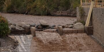 Río Maipo presenta alta turbiedad tras frente de mal tiempo