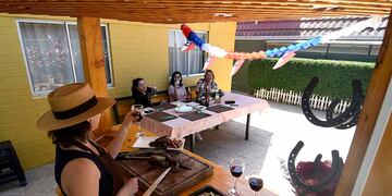 Celebración Fiestas Patrias con 4 Personas en Casa