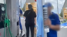 “¡Tienen que hacerlo en privado!“: graban y denuncian a bombero que le pidió a pareja que se dejara de besar en público