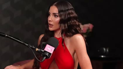 “(Si el Miss Universo Chile estuviese arrglado) Créeme que estaría echada en mi cama, no haciendo nada. Pero no es así”: la candidata Cata Vallejos responde al rumor