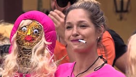 "Poco directa, falta de humor, trató de generar un romance con Fabio. Pero Fabio ha tenido romances con todas", comentan sobre Nicole Block en Tierra Brava, en panel de farándula