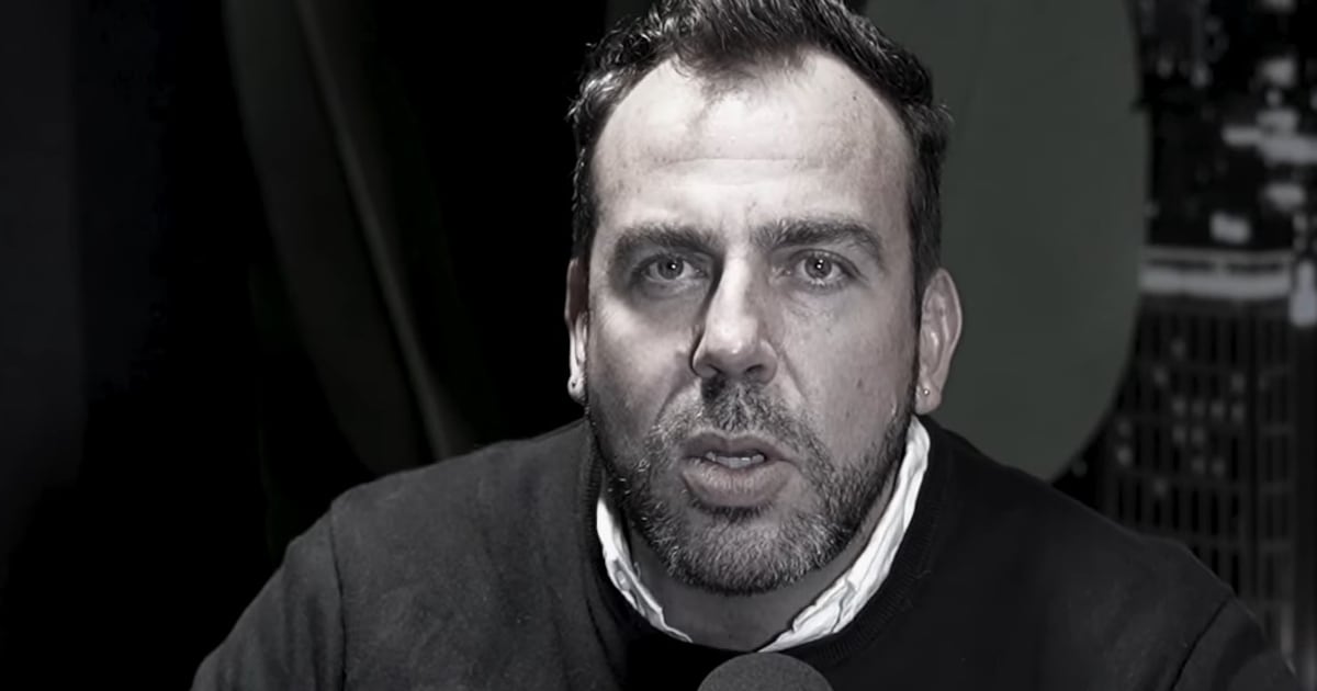 * Source Content: Francisco Kaminski was fired from his job at a mining company in the north (where he worked with his brother) following his legal troubles (case "Rey David"). He reportedly earned 5 million pesos monthly. Adriana Barrientos revealed this on "Zona de Estrellas", also mentioning he settled a lawsuit regarding a house rental/purchase promise.