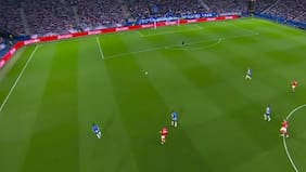 No busquen más: defensa del Porto protagoniza el blooper del año en la Europa League