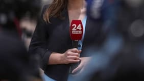 Asesores a pies descalzos: conocida periodista de TVN revela los secretos de La Moneda durante el gobierno de Boric