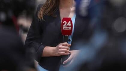 Asesores a pies descalzos: conocida periodista de TVN revela los secretos de La Moneda durante el gobierno de Boric