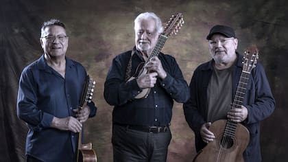 Inti Illimani Histórico lanzó en vinilo el disco en vivo “Un día u otro, todos seremos felices”