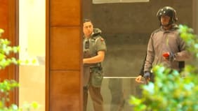 “¿Eso es para hacer chistes?“: critican extraña declaración de vecino del edificio donde ocurrió femicidio en Las Condes