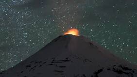 Alerta amarilla en el volcán Villarrica tras sismo: ¿qué podría pasar?