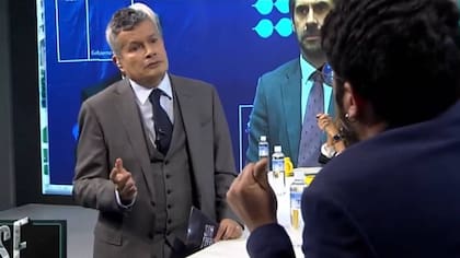 “¿Se refiere un poquito a mí? ¡Quiero saber, altiro!”: Felipe Bianchi acelera en Sin Filtros y emplaza a Pancho Orrego