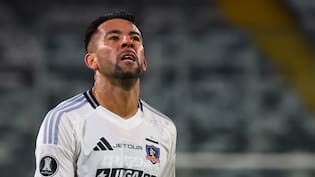 ¿Se queda sin jugar? Este es el sueldo que exige Mauricio Isla para “evaluar cualquier propuesta”