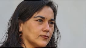 “Llegué arrastrándome al hospital...”: la enfermedad que afecta a la exministra Izkia Siches y a su pequeña hija