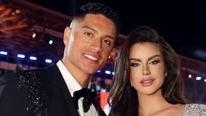 “Agredió a dos productores” y se coló en el VIP: Bizarro lanza fuertes acusaciones contra Sammis Reyes en medio de feroz polémica