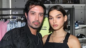 "Su primer pololo, una persona que además es pública, ¿la iba a negar públicamente? No, obvio que no...", dice Héctor Morales sobre el revuelo en prensa y redes por su pololeo con Helénia Melán en 2019