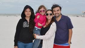 "Hubo ciertos episodios de tensión, ‘¡¿oye, pero por qué no lavaste los platos, si te tocaba a ti...?!’: Andrea Aristegui relata cómo fue su cuarentena junto a su marido y dos hijas