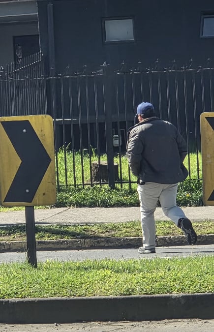 Víctima logró sacarle una foto al abusador.