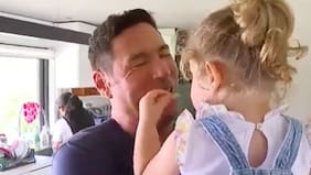 "Ella es todo para mí": Francisco Saavedra está con su hija de dos años y su marido en Viña