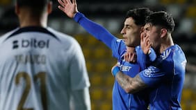 “El equipo que debería haber sido expulsado del torneo”: Prensa argentina se va contra la U tras su victoria