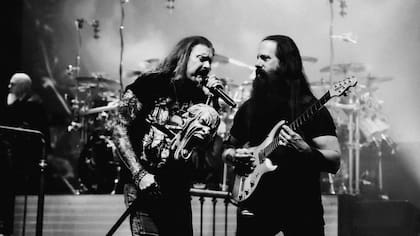 John Petrucci llenó de elogios a los fanáticos de Dream Theater en Chile: “Son increíbles, muy apasionados”
