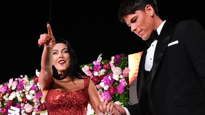 Daniela Aránguiz se autoproclama “gran villana” y homenajea a Raquel Argandoña tras pifias en la Gala junto a “Cuco”