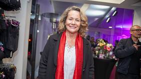 Eli de Caso se toma el micrófono como gurú sexual