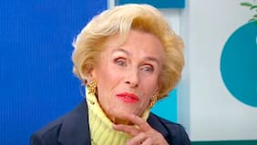 Mary Rose Mac-Gill: "Me operaron de la cadera, sino habría salido yo a gritar cuando me gusta a mí, naturalmente. Yo no grito en cualquier manifestación...”