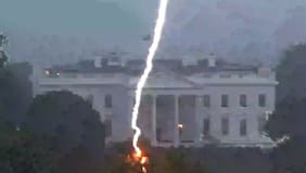 Dos personas fallecidas: el fatídico desenlace tras relámpago que cayó cerca de la Casa Blanca