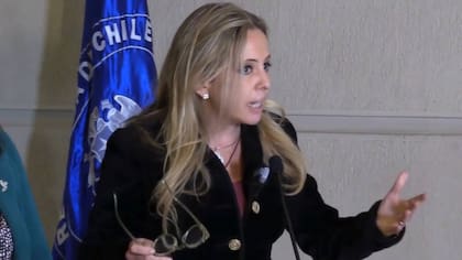 “No se le entiende nada”: senadora Vanessa Kaiser genera dudas con extraña teoría tras rechazo de AC contra Grau