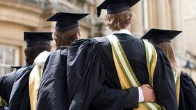 Generación Z se desilusiona de la universidad: Estudio revela que el título profesional fue una “pérdida de dinero”