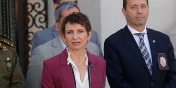 Ministra Carolina Toha en punto de prensa de autoridades por temas de seguridad.