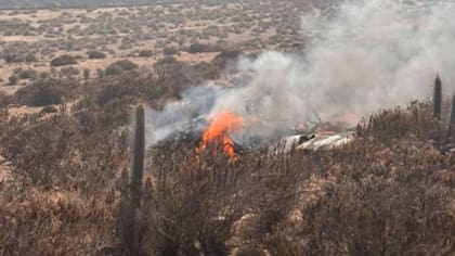 Imágenes fuertes: avión de la FACh que se dirigía al norte se estrella en La Serena e inician proceso de rescate