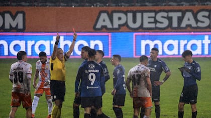 Se pierde varias fechas: confirman severa sanción contra Altez tras intento de agresión al árbitro