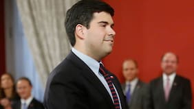 Ministro Julio Isamit está demandado por el no pago de facturas