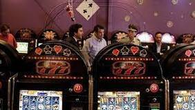 Descubre cuáles son las máquinas tragamonedas más populares en el mundo de los casinos online