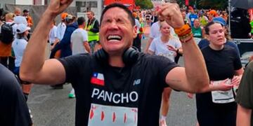 Pancho Saavedra cruzando la meta en Copenhague.