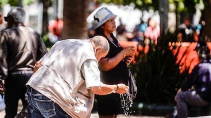 Ola de calor en Santiago: temperaturas superarían los 38° este fin de semana
