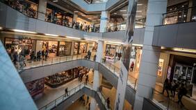 “Terrible morbosidad”: las fotos que indignan a hermano de mujer que quedó grave en el Costanera Center