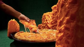 Cómo es Cheddar Crunch, la nueva pizza ideal para las vacaciones de invierno