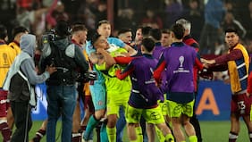 “Con un gol polémico”: Diarios argentinos valoran la difícil victoria de Lanús que dejó eliminada a La U