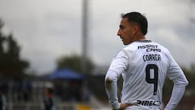 “No se atreve a sacarlo”: Guarello reveló insólito motivo que mantiene a Javier Correa como titular en Colo Colo